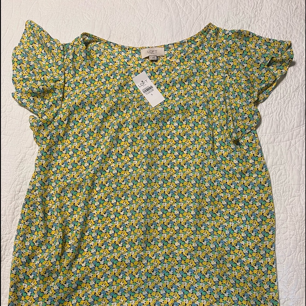 Loft small flutter sleeve coral top. Size S. Brand new with tags.